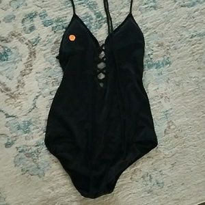 VICTORIAS SECRET SUIT 😍